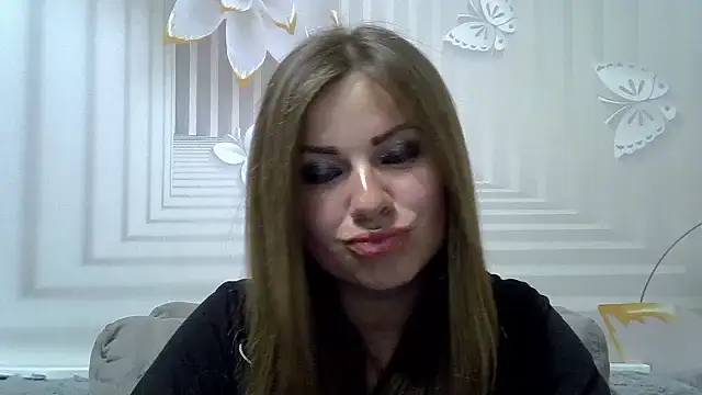 TinaFun4u online show from April 2026 08:33:02 PM