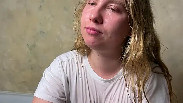 Snapshot of fluffy_bunnyxxx chatting on September 2025 07:24:02 PM fluffy bunnyxxx online show from September 2025 07:24:02 PM