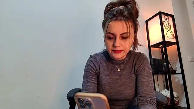 Eelleen online show from March 2026 01:09:02 PM