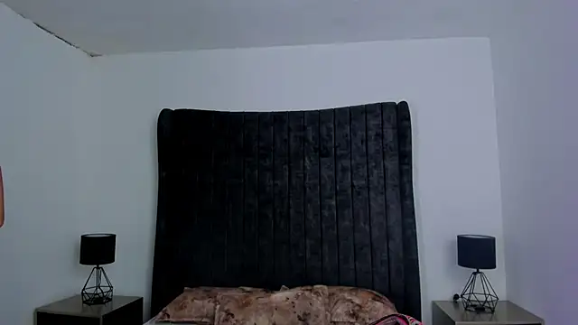 Snapshot of NataGarcia chatting on November 2025 04:18:02 PM NataGarcia online show from November 2025 04:18:02 PM