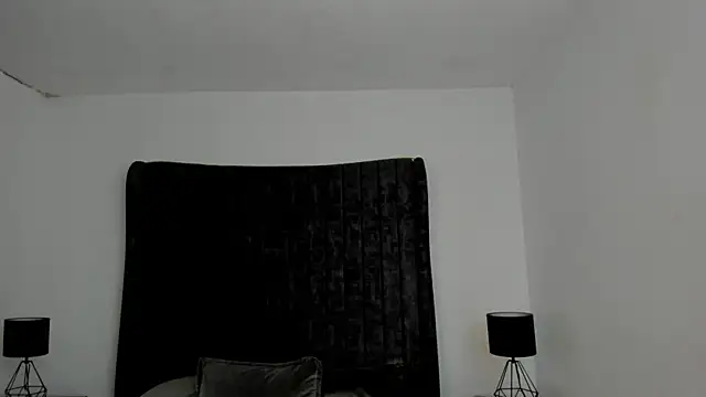 Snapshot of NataGarcia chatting on May 2026 04:38:02 PM NataGarcia online show from May 2026 04:38:02 PM