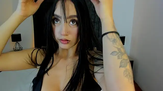 Snapshot of NataGarcia chatting on November 2025 04:28:01 PM NataGarcia online show from November 2025 04:28:01 PM