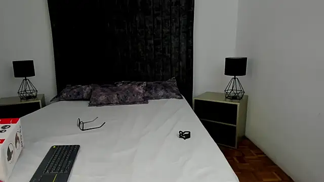 Snapshot of NataGarcia chatting on May 2026 07:56:02 PM NataGarcia online show from May 2026 07:56:02 PM