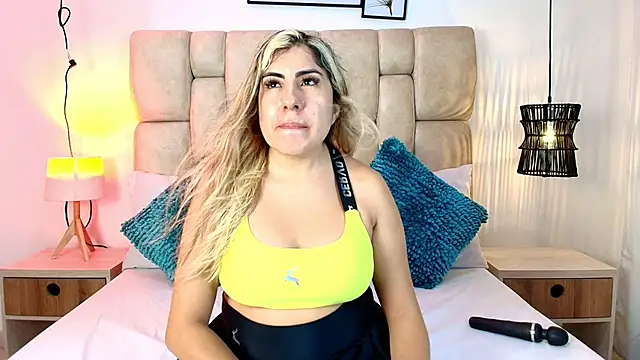 AdharaSmithh online show from November 2025 07:19:01 PM