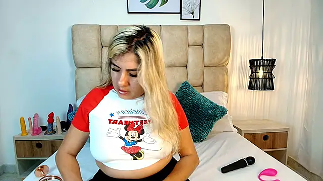 AdharaSmithh online show from November 2025 07:25:02 PM