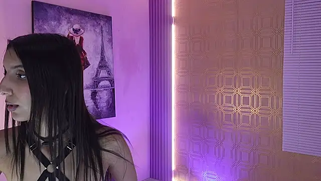 Snapshot of Bella19_ chatting on December 2025 08:58:02 PM Bella19 online show from December 2025 08:58:02 PM