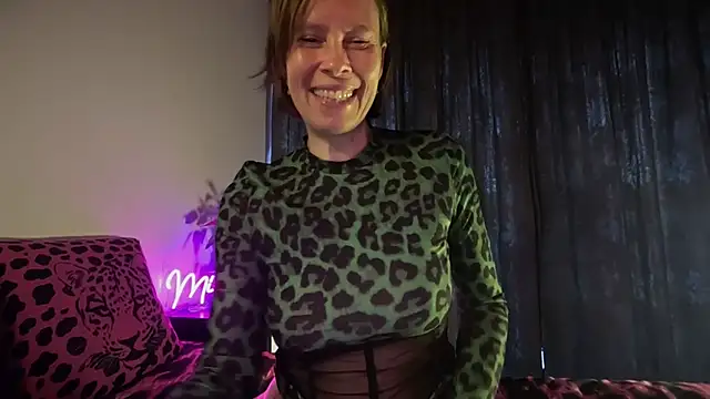 SexyExclusiveflower online show from April 2026 05:15:02 PM