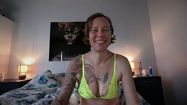 SexyExclusiveflower online show from May 2026 06:39:01 PM