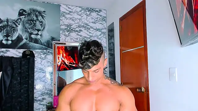 Owen Muzcle online show from February 2025 12:32:01 AM