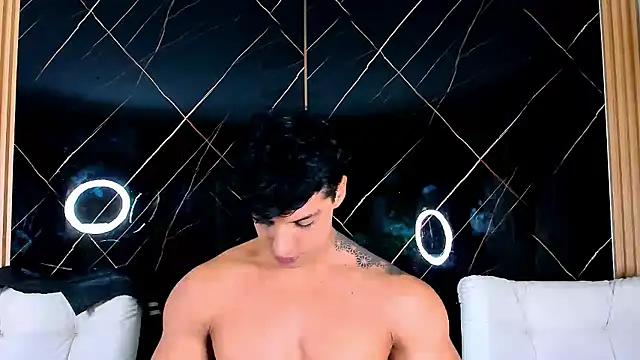 Owen Muzcle online show from January 2026 02:22:01 PM