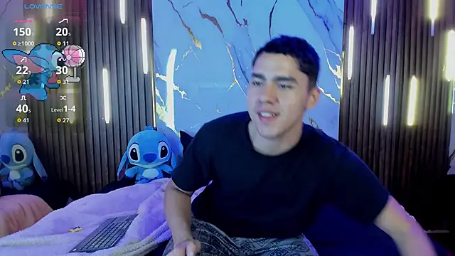 LiamNovak online show from November 2025 12:04:02 PM