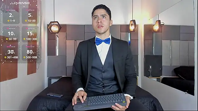 LiamNovak online show from January 2026 12:53:02 PM