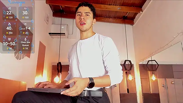 LiamNovak online show from December 2025 11:56:01 AM