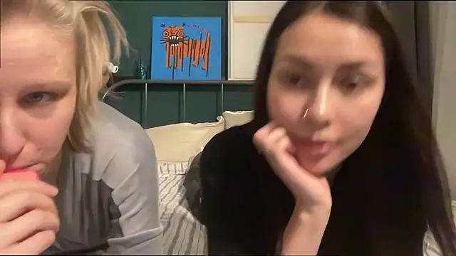 KatiKate online show from November 2025 03:49:02 PM