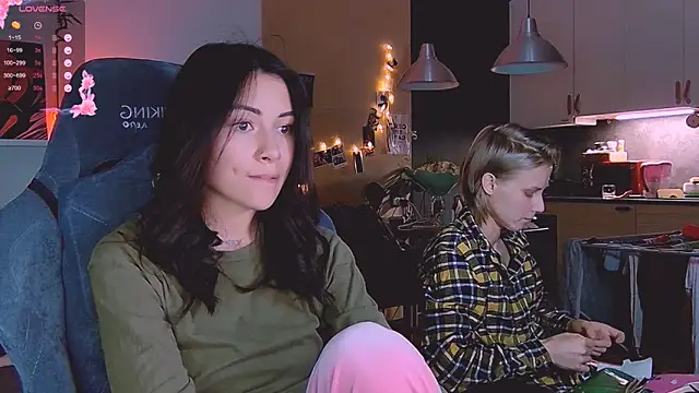 KatiKate online show from October 2025 07:00:01 PM