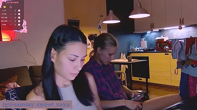 KatiKate online show from October 2025 06:45:01 PM