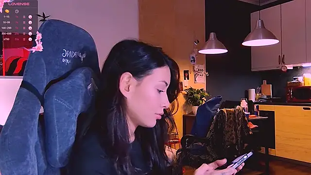 KatiKate online show from October 2025 05:13:02 PM