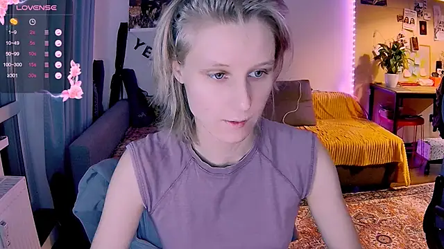 KatiKate online show from November 2025 04:07:02 PM