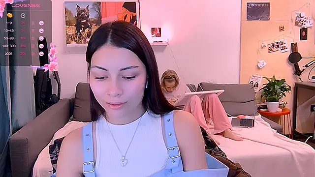 KatiKate online show from November 2025 03:37:02 PM