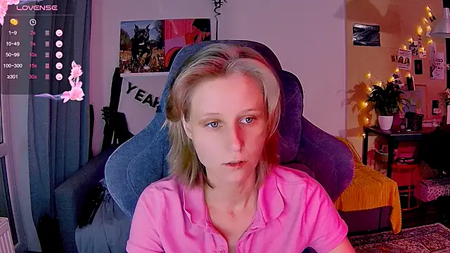 KatiKate online show from November 2025 03:45:02 PM