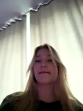 BattyMelody online show from November 2025 12:55:02 PM