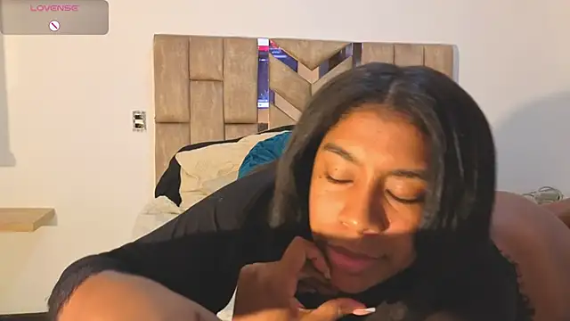 Snapshot of KloheCurvy chatting on February 2026 03:13:02 AM KloheCurvy online show from February 2026 03:13:02 AM