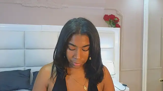 KloheCurvy online show from December 2025 12:44:02 PM