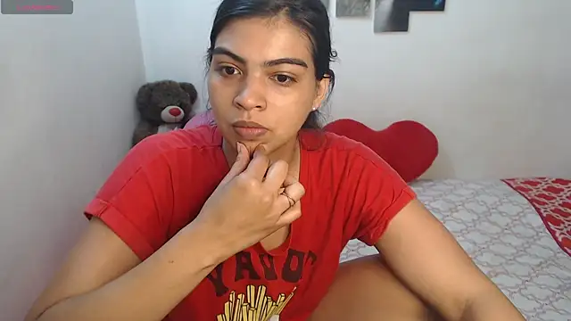 Snapshot of Pocahontas_Princess_ chatting on April 2026 01:50:01 PM Pocahontas Princess online show from April 2026 01:50:01 PM