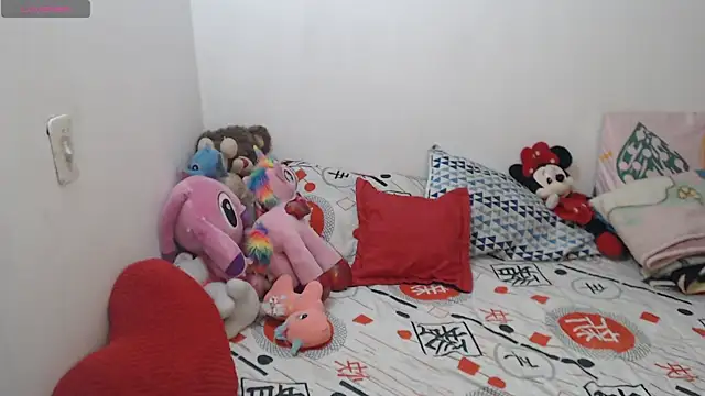 Snapshot of Pocahontas_Princess_ chatting on June 2026 02:38:01 PM Pocahontas Princess online show from June 2026 02:38:01 PM