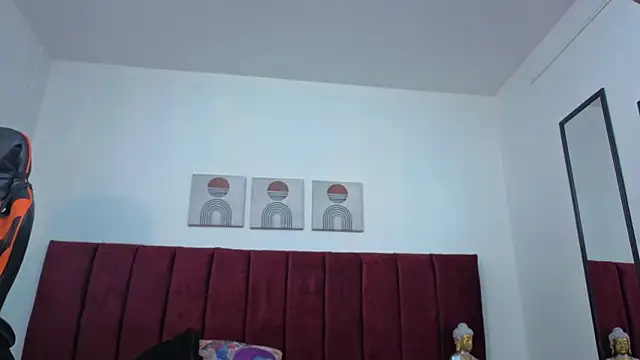 selena castillo online show from October 2025 12:04:01 PM