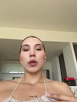 SophieRaily  online show from October 2025 07:02:01 PM