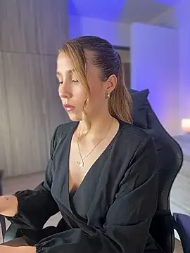 SophieRaily  online show from January 2026 08:49:02 PM