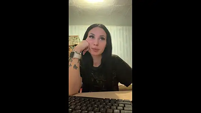 Snapshot of DreamKarina chatting on January 2026 08:03:01 PM DreamKarina online show from January 2026 08:03:01 PM