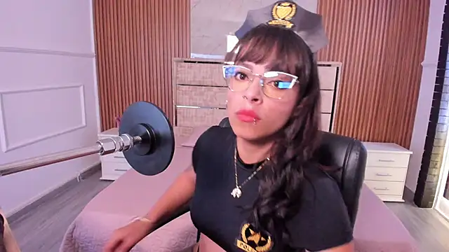 MiiaaMoonroee online show from January 2026 08:15:01 PM