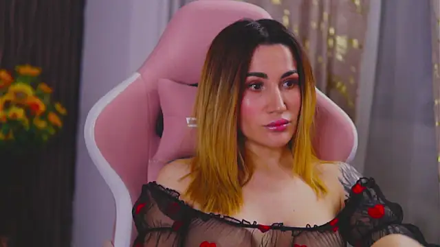 Snapshot of KimSkyex chatting on February 2025 03:55:02 AM KimSkyex online show from February 2025 03:55:02 AM