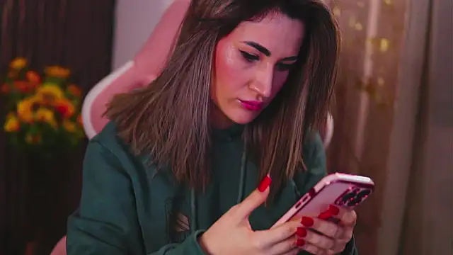 Snapshot of KimSkyex chatting on March 2025 05:33:01 PM KimSkyex online show from March 2025 05:33:01 PM