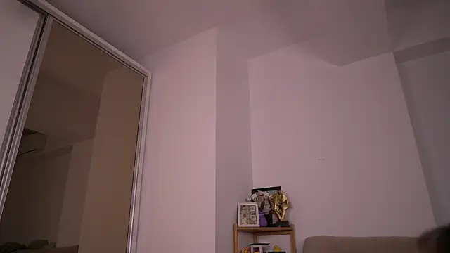 Snapshot of Mona_Lisss chatting on November 2025 12:39:01 PM Mona Lisss online show from November 2025 12:39:01 PM