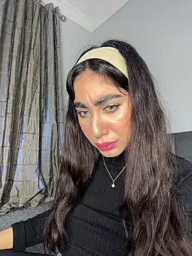 Meryem Queen online show from March 2026 09:43:02 PM