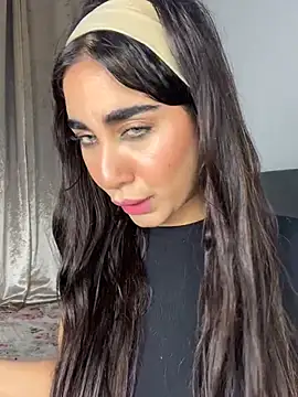 Meryem Queen online show from March 2026 11:49:01 PM