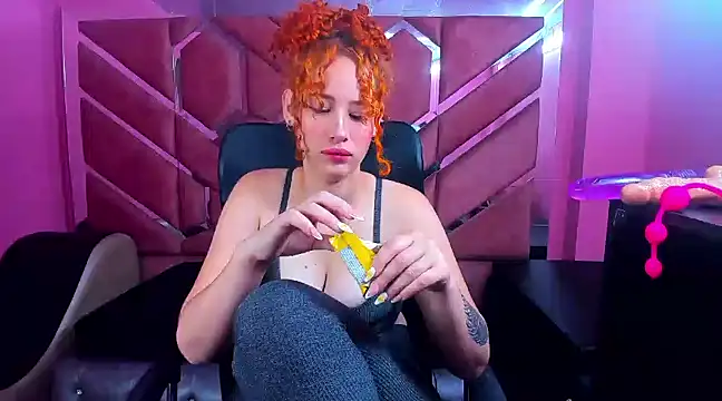 Nami Curls online show from February 2025 01:21:02 PM