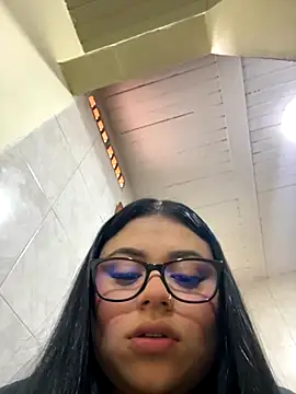 alissonfernandez  online show from September 2025 01:50:01 PM