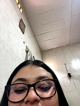 alissonfernandez  online show from September 2025 04:03:02 PM