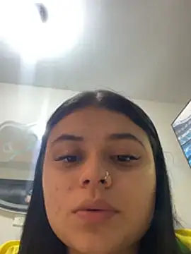 Snapshot of alissonfernandez_ chatting on June 2026 09:34:01 PM alissonfernandez online show from June 2026 09:34:01 PM
