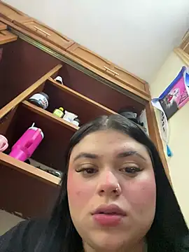 alissonfernandez  online show from April 2026 11:06:02 AM