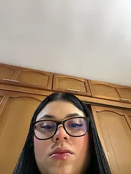 alissonfernandez  online show from September 2025 11:28:02 AM