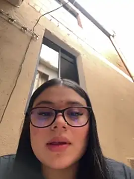 alissonfernandez  online show from May 2026 06:06:01 PM