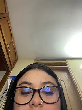 alissonfernandez  online show from March 2026 10:25:02 AM