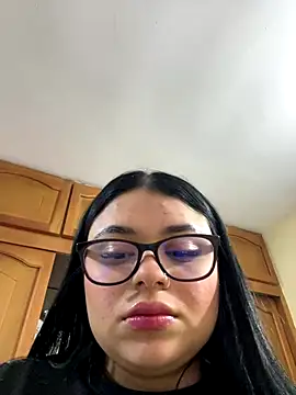 alissonfernandez  online show from October 2025 11:29:02 AM