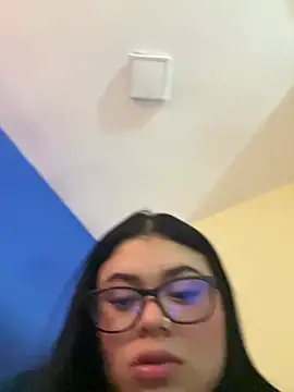 Snapshot of alissonfernandez_ chatting on January 2026 05:09:02 PM alissonfernandez online show from January 2026 05:09:02 PM