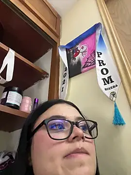 alissonfernandez  online show from March 2026 10:44:01 PM